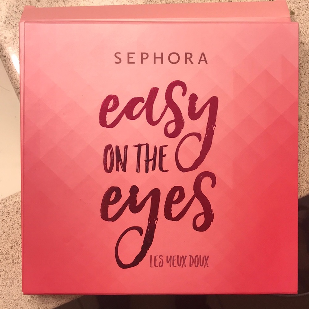 SEPHORA EASY ON THE EYES PALLET
